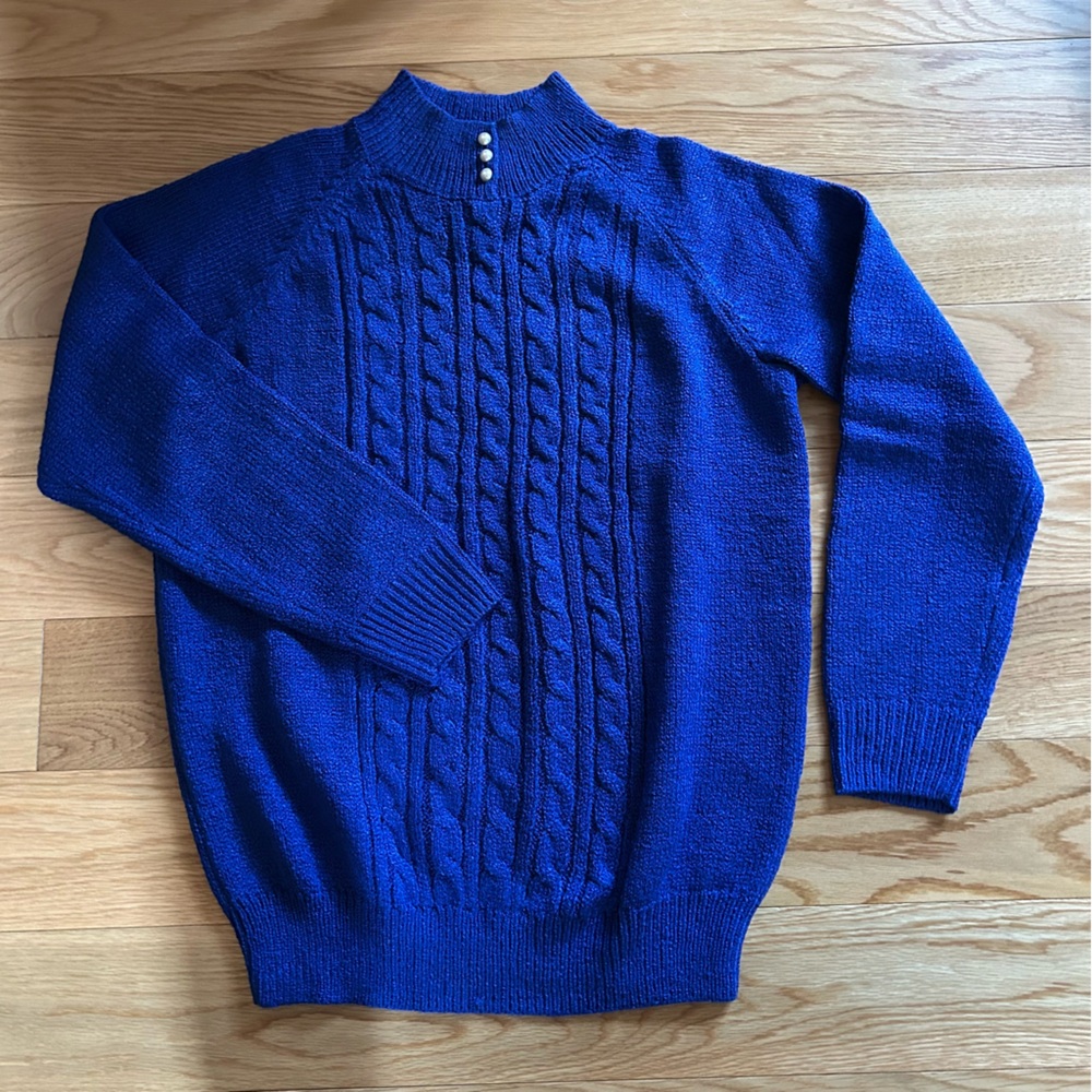 NWOT Karen Scott Cable Knit Sweater